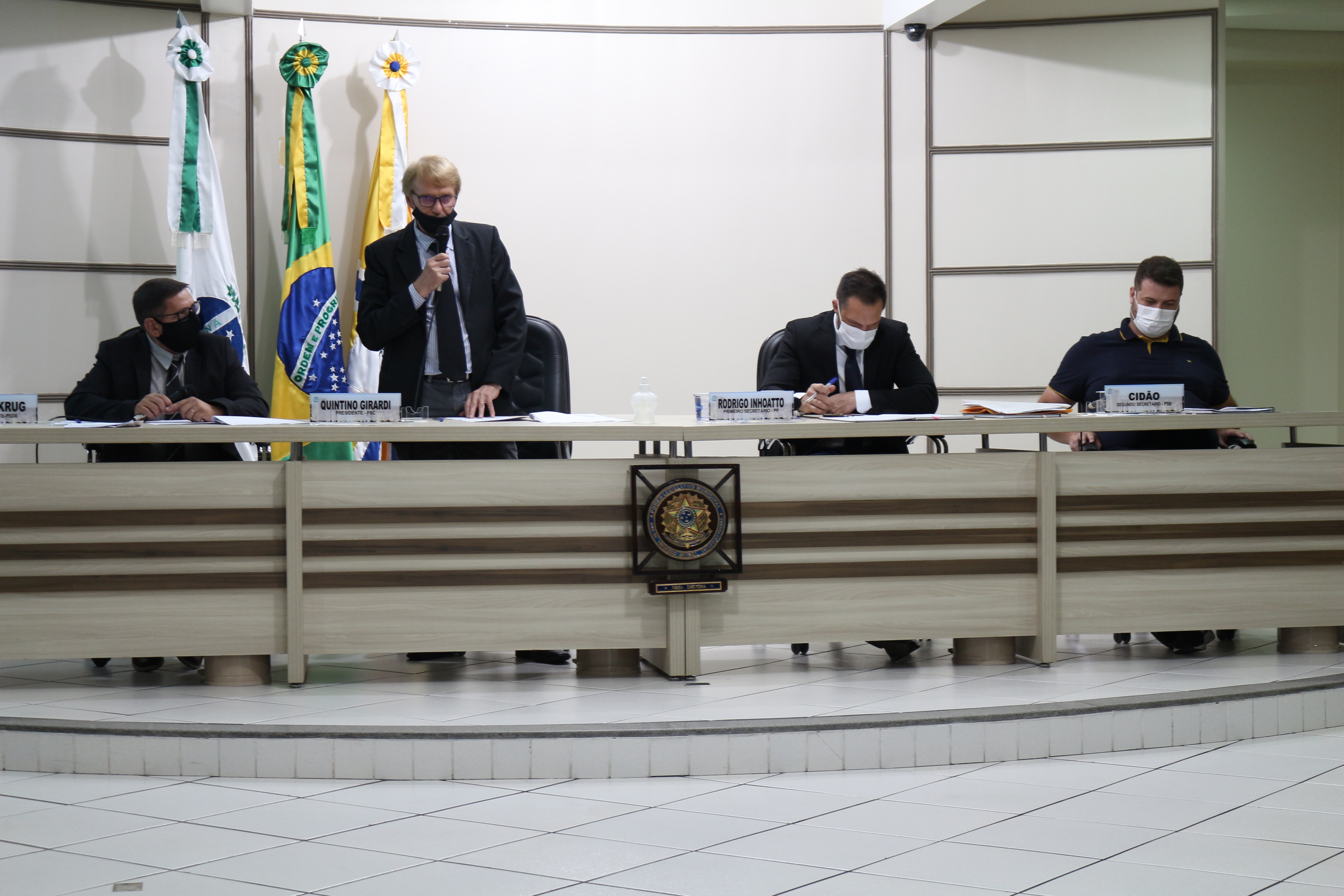 Assuntos importantes debatidos na sessão desta segunda-feira