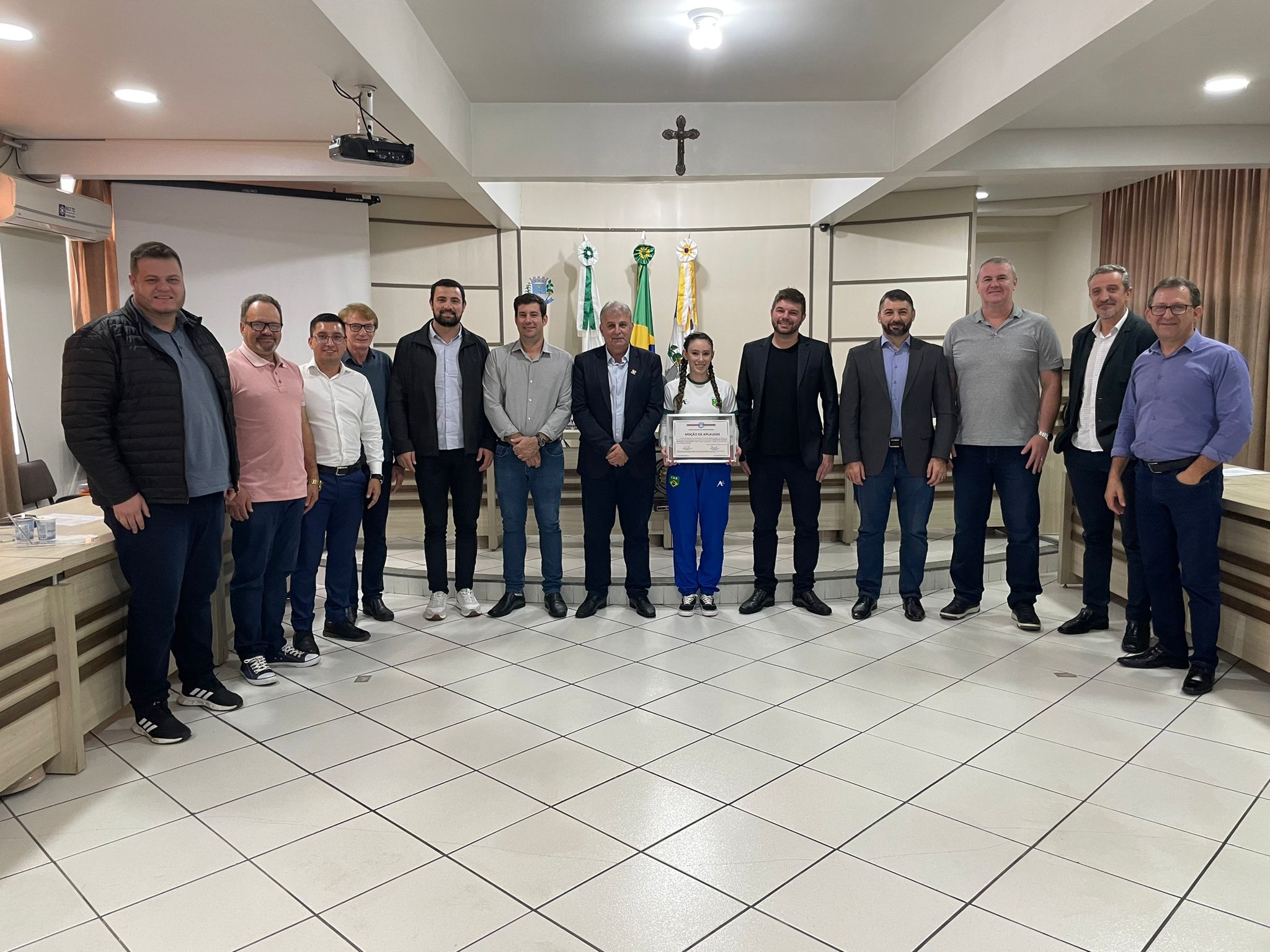 ATLETA DE BELTRÃO É CONVOCADA PARA A SELEÇÃO BRASILEIRA