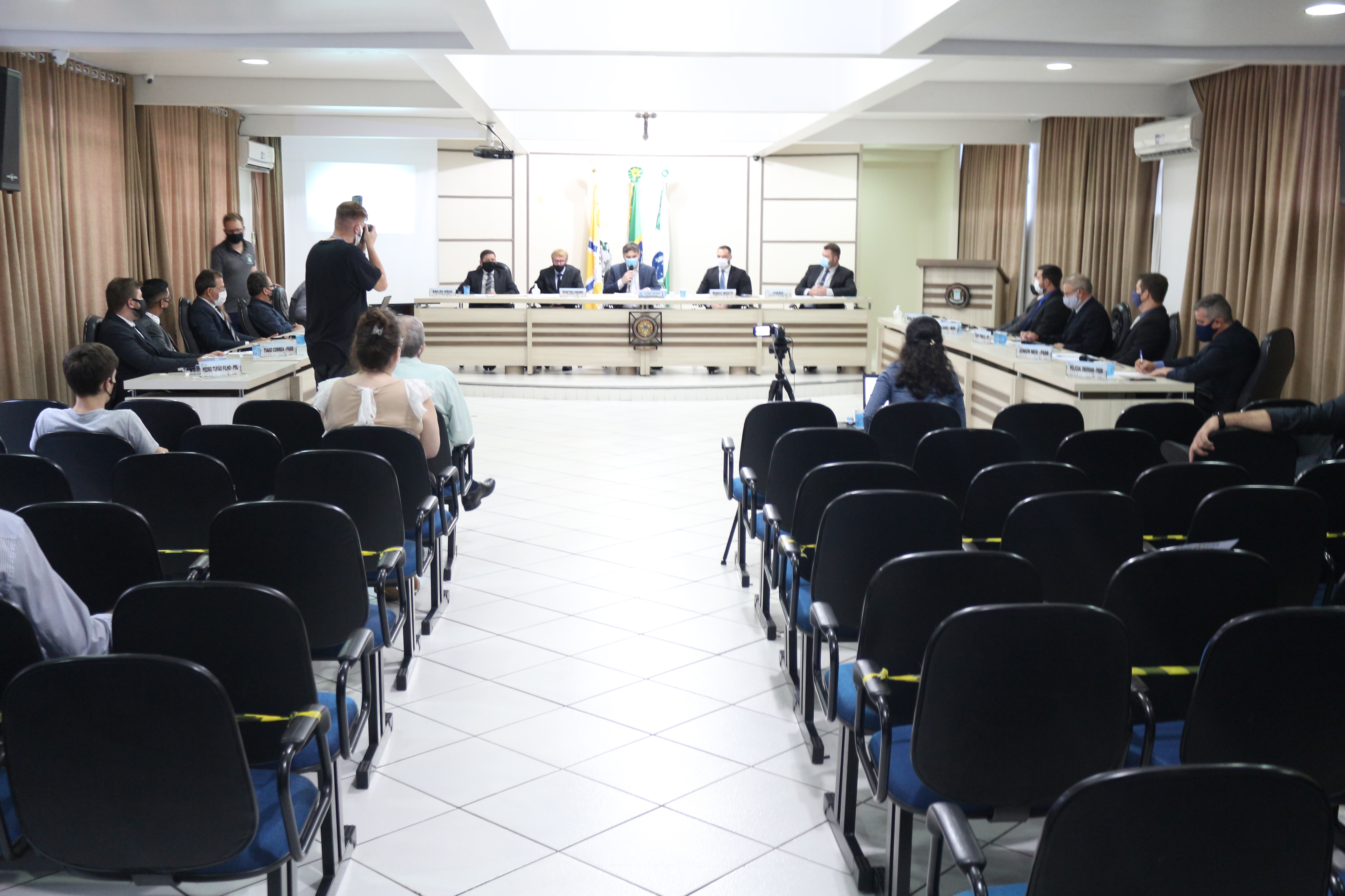 Legislativo beltronense realiza a primeira sessão ordinária com a presença do prefeito