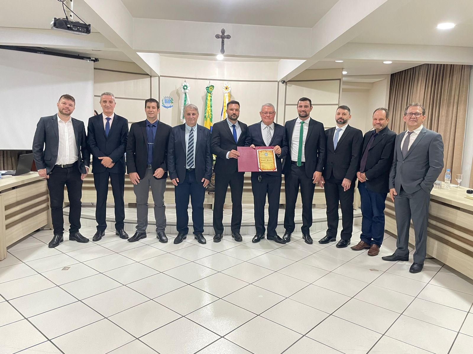OSMAR MAZETTO RECEBE TÍTULO DE CIDADÃO HONORÁRIO DE FRANCISCO BELTRÃO