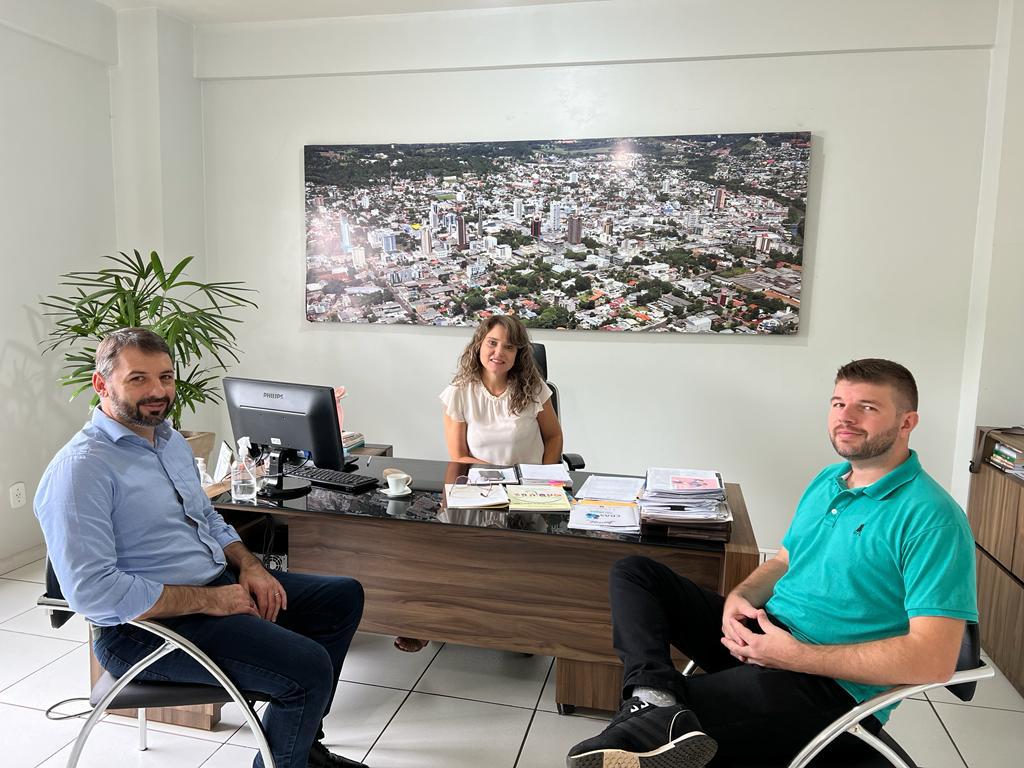 PEDRO E RONALDO VISITAM SECRETARIA DE ASSISTÊNCIA SOCIAL