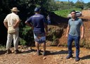 Vereador fiscaliza obras de ponte no interior 