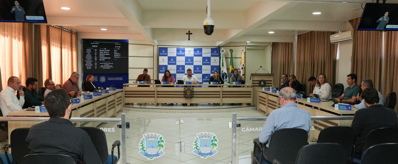 Vereadores derrubam veto do Executivo 