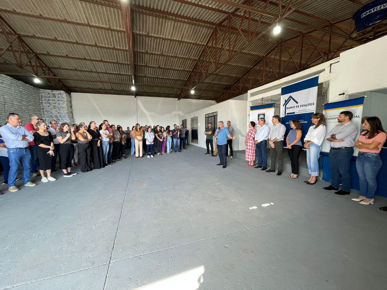 VEREADORES PARTICIPAM DA INAUGURAÇÃO DO BANCO DE DOAÇÕES